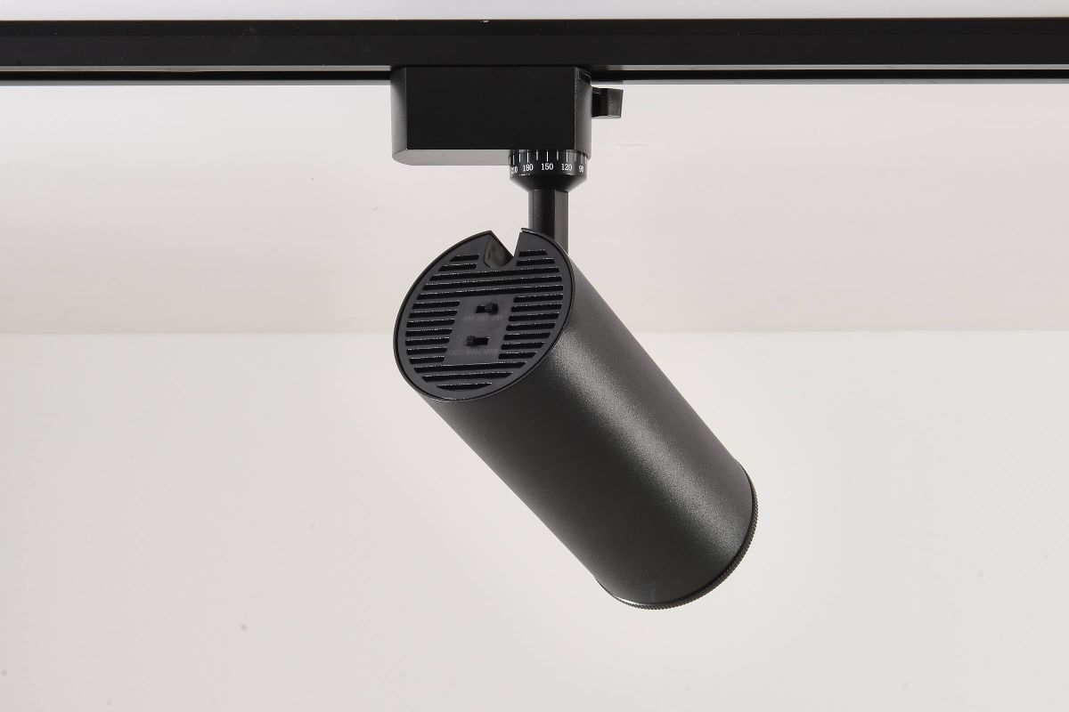 Трековый однофазный светильник Crystal Lux CLT 0.31 021 BK 3CCT ZOOM