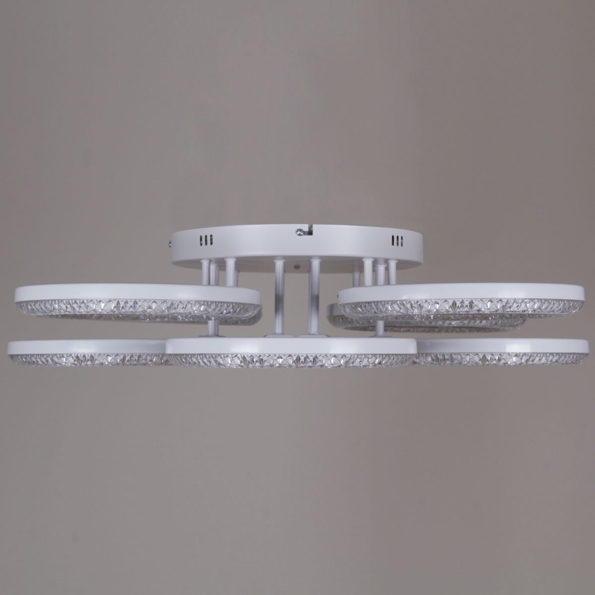 Потолочный светильник Reluce 67120-0.3-4+4C WH