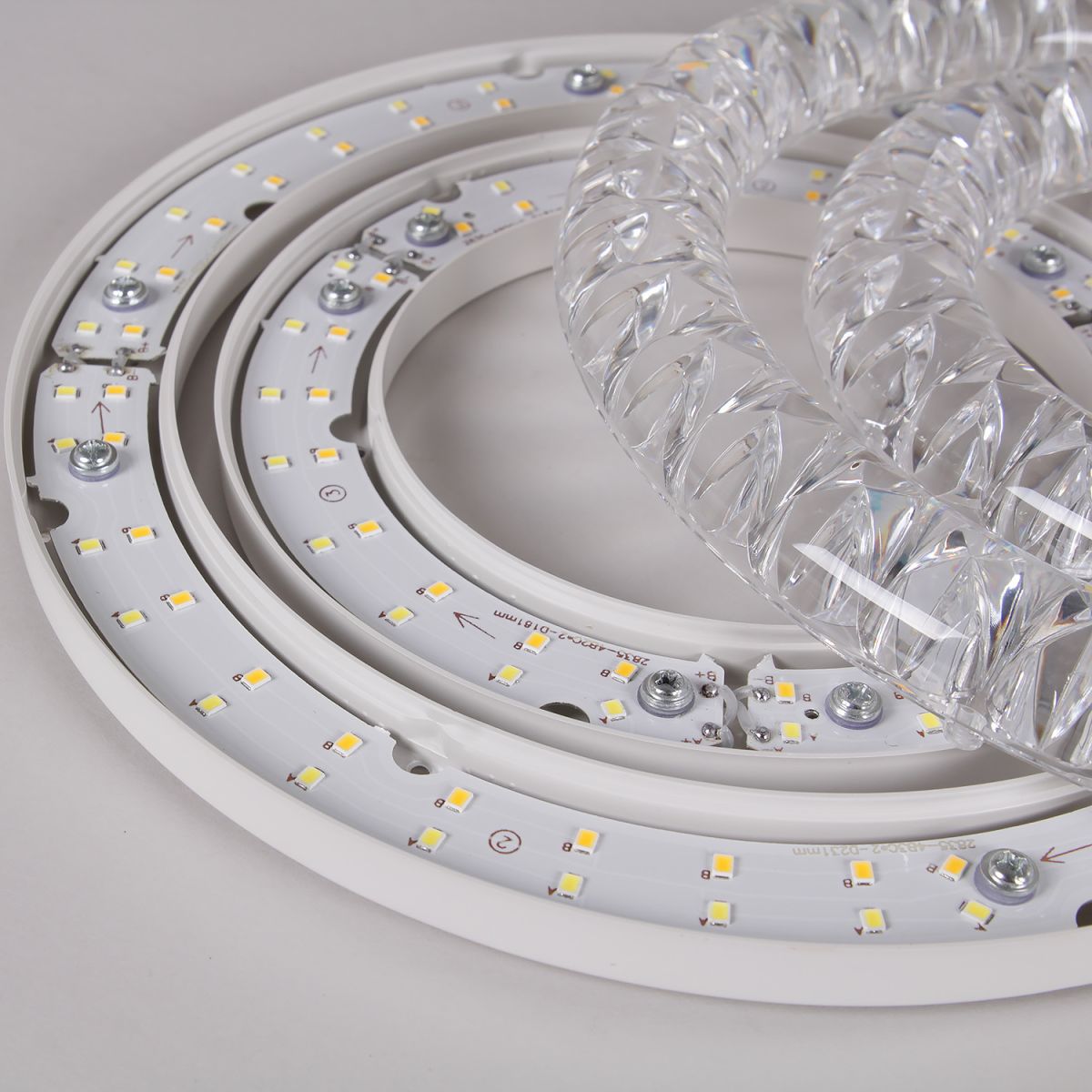 Потолочный светильник Reluce 19847-0.3-06D WH