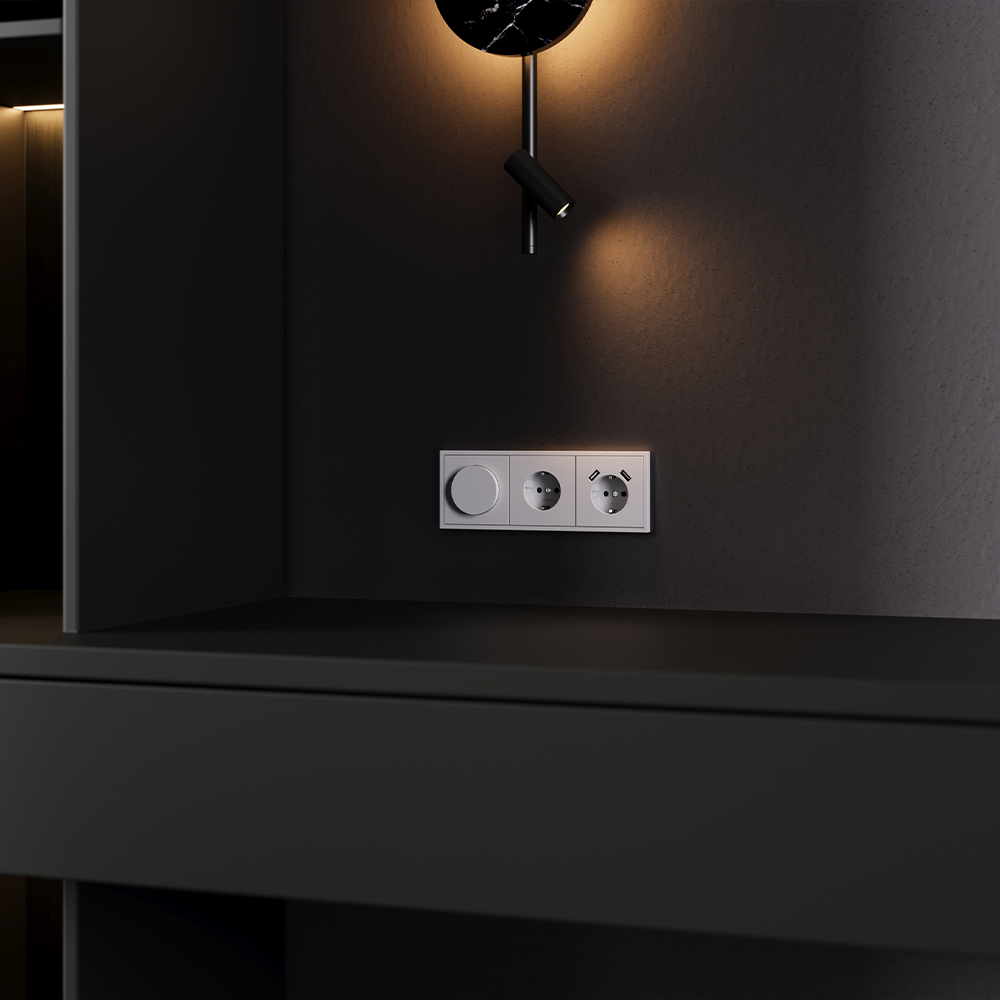 Накладка для розетки с заземлением и защитными шторками, с USB A+A Voltum S70 (серый) VLS000916