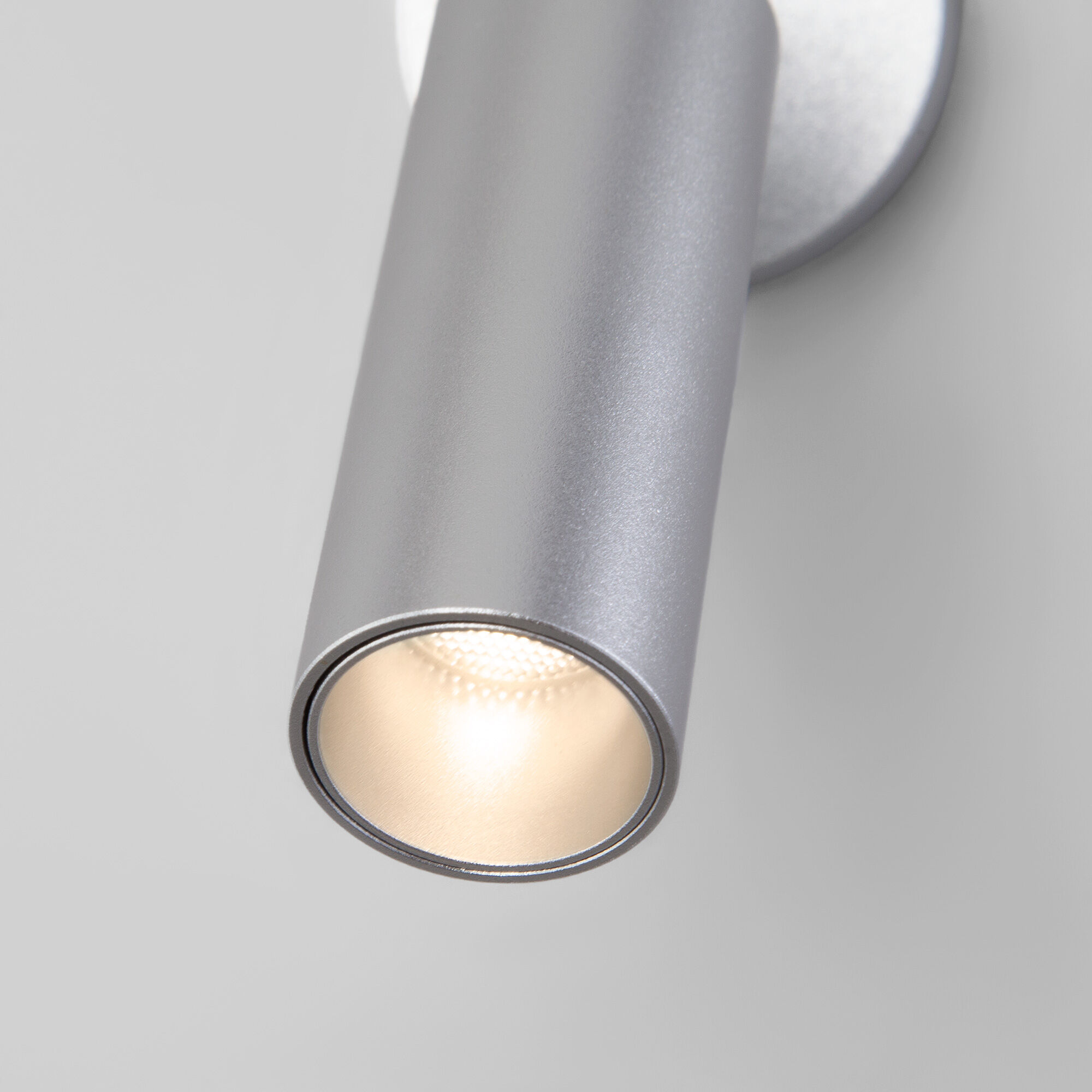 Спот Eurosvet Pin 20133/1 LED серебро в #REGION_NAME_DECLINE_PP#