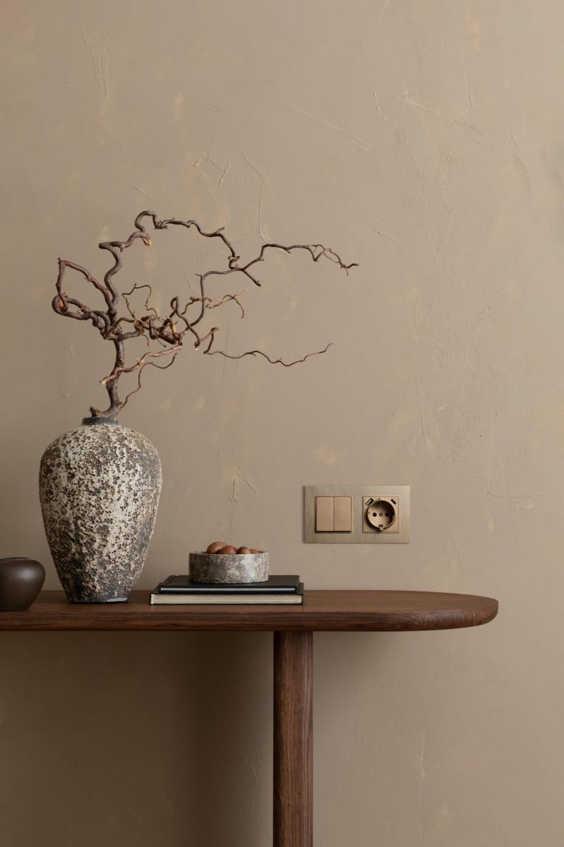 Выключатель 2-клавишный проходной 10А/250В, изогнутый, золотой Kollinger REA-R-009GD для Aspekt, Eleganz, Reflex