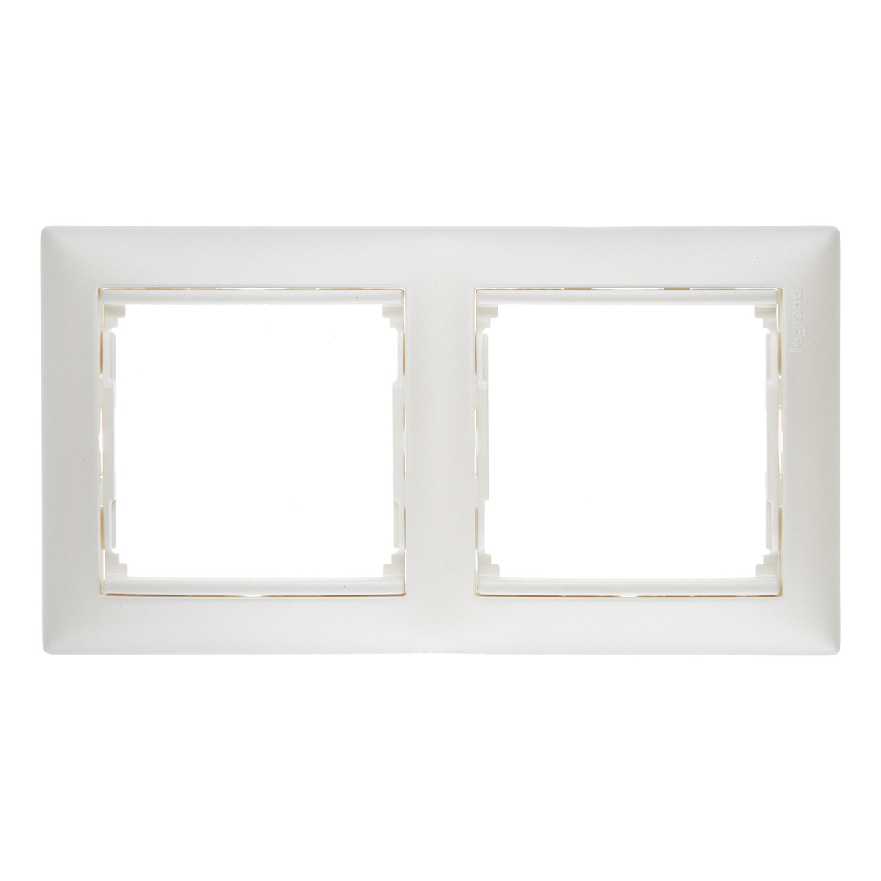 

Рамка 2-постовая Legrand Valena жемчужная 770472