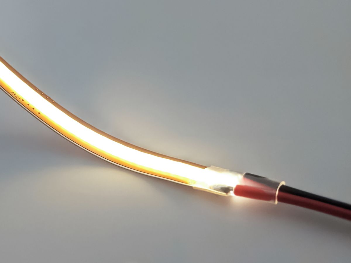 Светодиодная лента COB 24 В свободная резка 3000К SWG Pro 10 Вт/м, IP20, 480 LED/м, 8 мм, SWG-COB480-24-10-WW 00-00049301