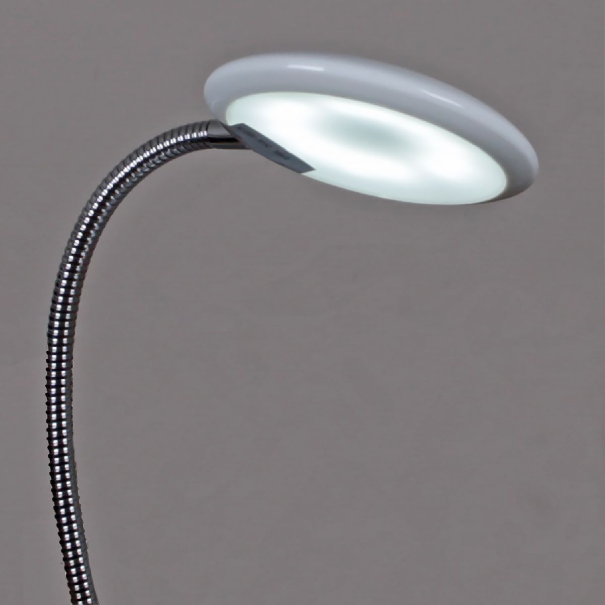 Настольная лампа Reluce 02715-0.7-01 WH