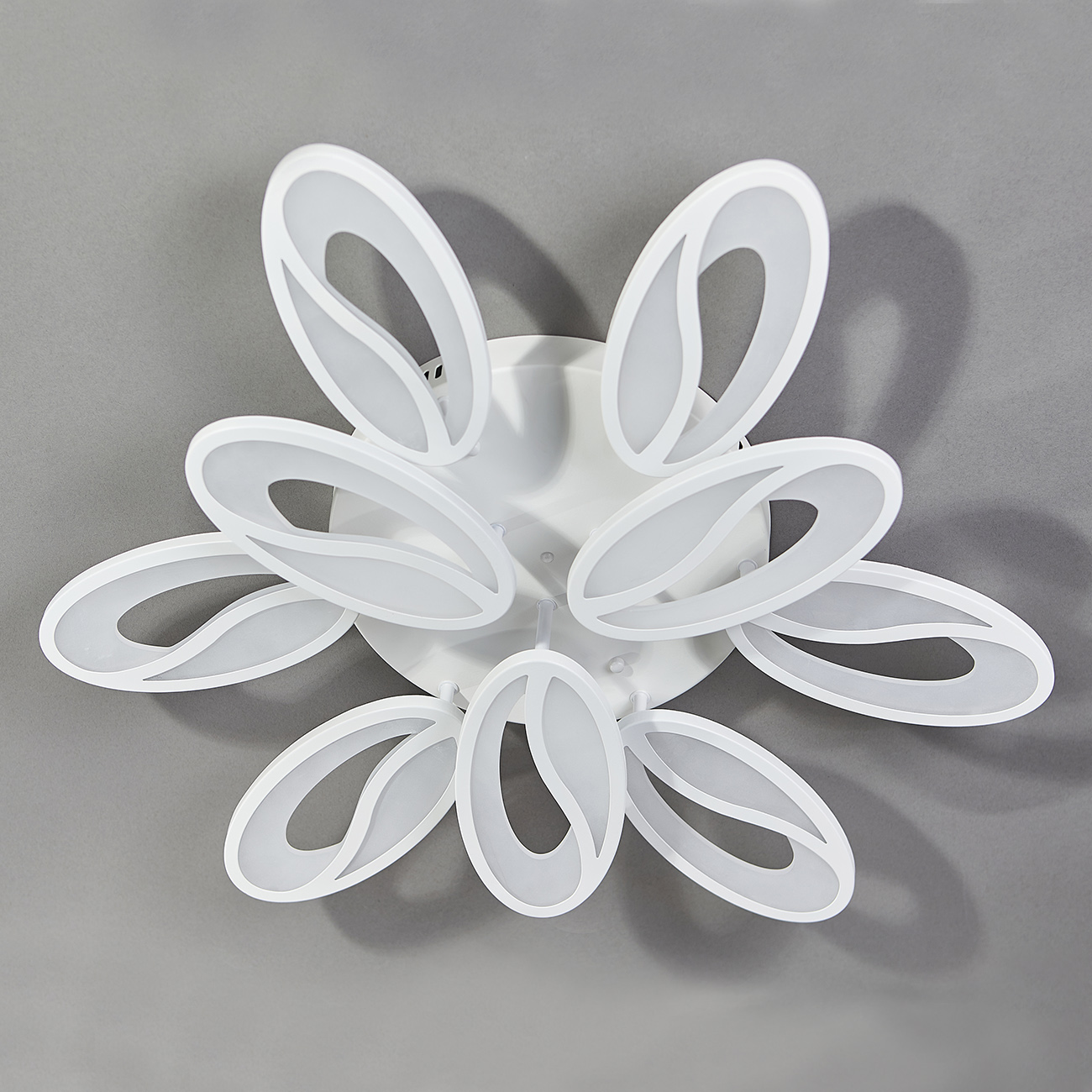 Потолочная светодиодная люстра Escada Grain 10222/9LED 139W