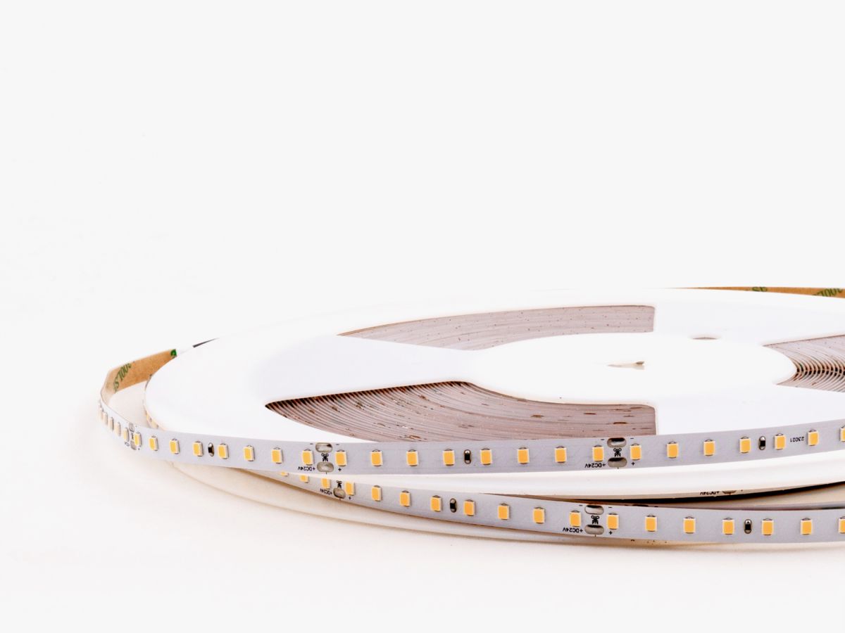 Светодиодная лента LEDS POWER 2835 112/м (10Вт/м) 24В теплая 30м/кат, серия ПРО140 005768