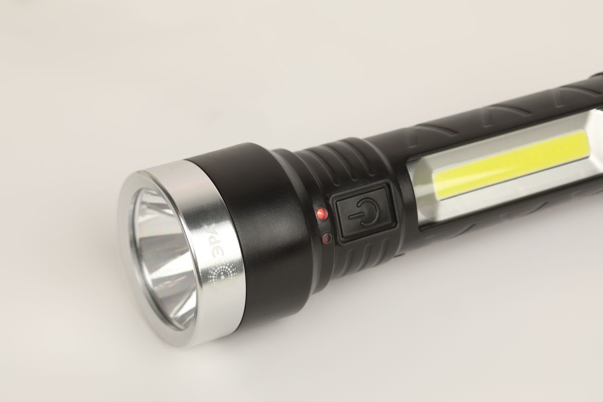 Ручной светодиодный аккумуляторный фонарь ЭРА UA-501 Б0052743