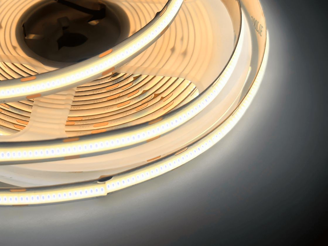 Светодиодная лента SWG Pro COB 24 В, 4000К 17 Вт/м, IP20, 640 LED/м, 10 мм, SWG-COB640-24-17-NW 00-00049272