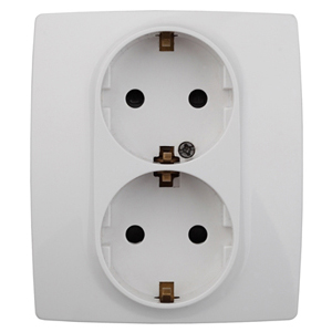 Розетка 2P+E Schuko со шторками Эра 12-2104-01 Б0014699