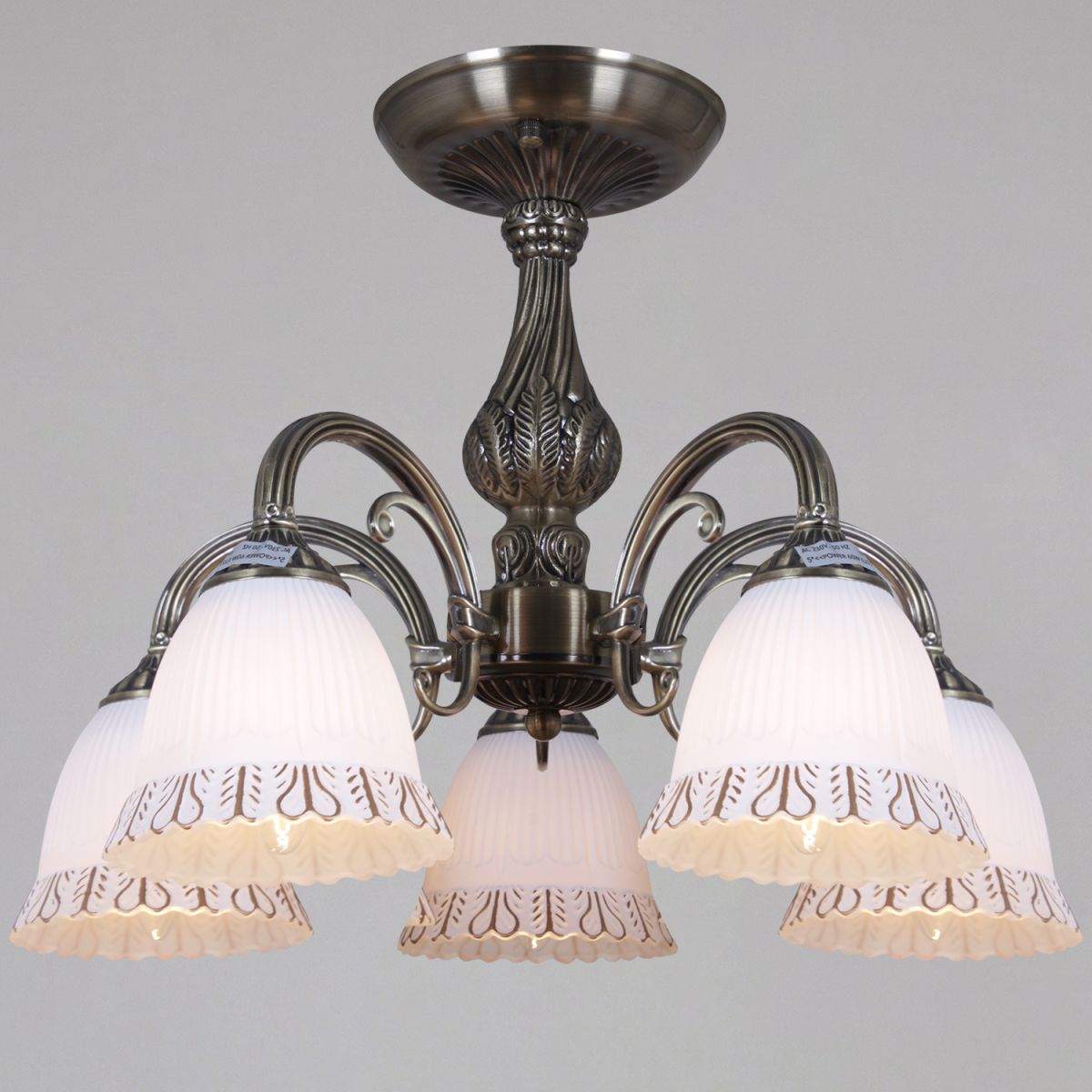 Потолочная люстра Reluce 99018-0.3-05