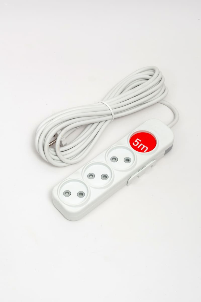 Удлинитель 4вх с защитными шторками ELBI Myra 527-010205-450