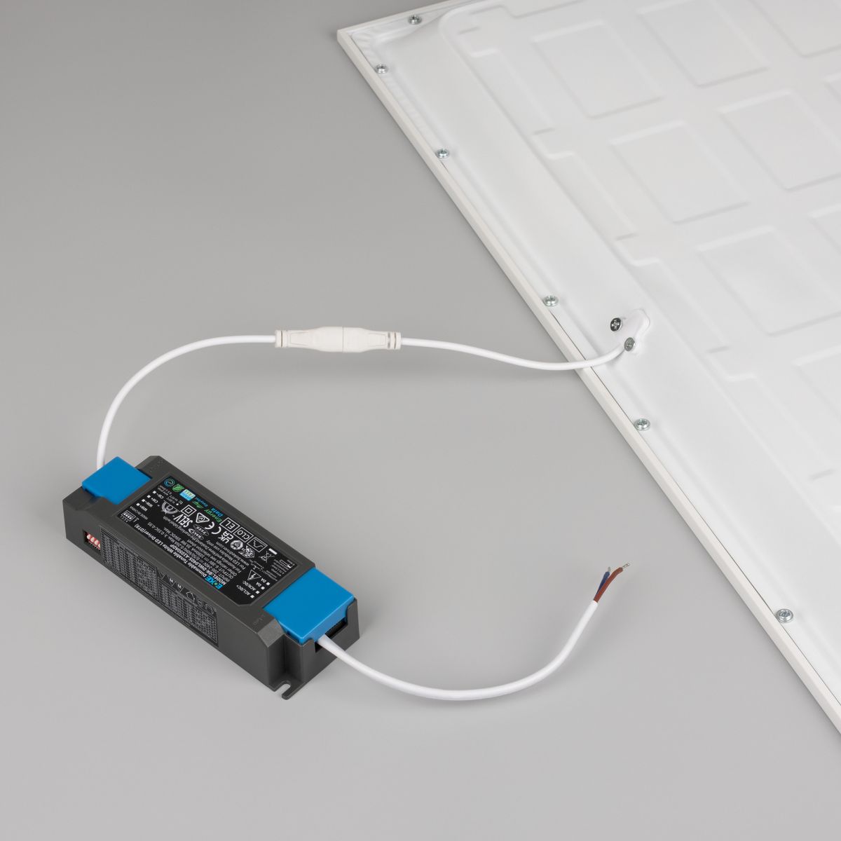 Светодиодная панель Arlight DL-TITAN-S600x600-40W Day4000-MIX (Белый, 120 deg, 230V, DALI) (IP40 Металл) 064970
