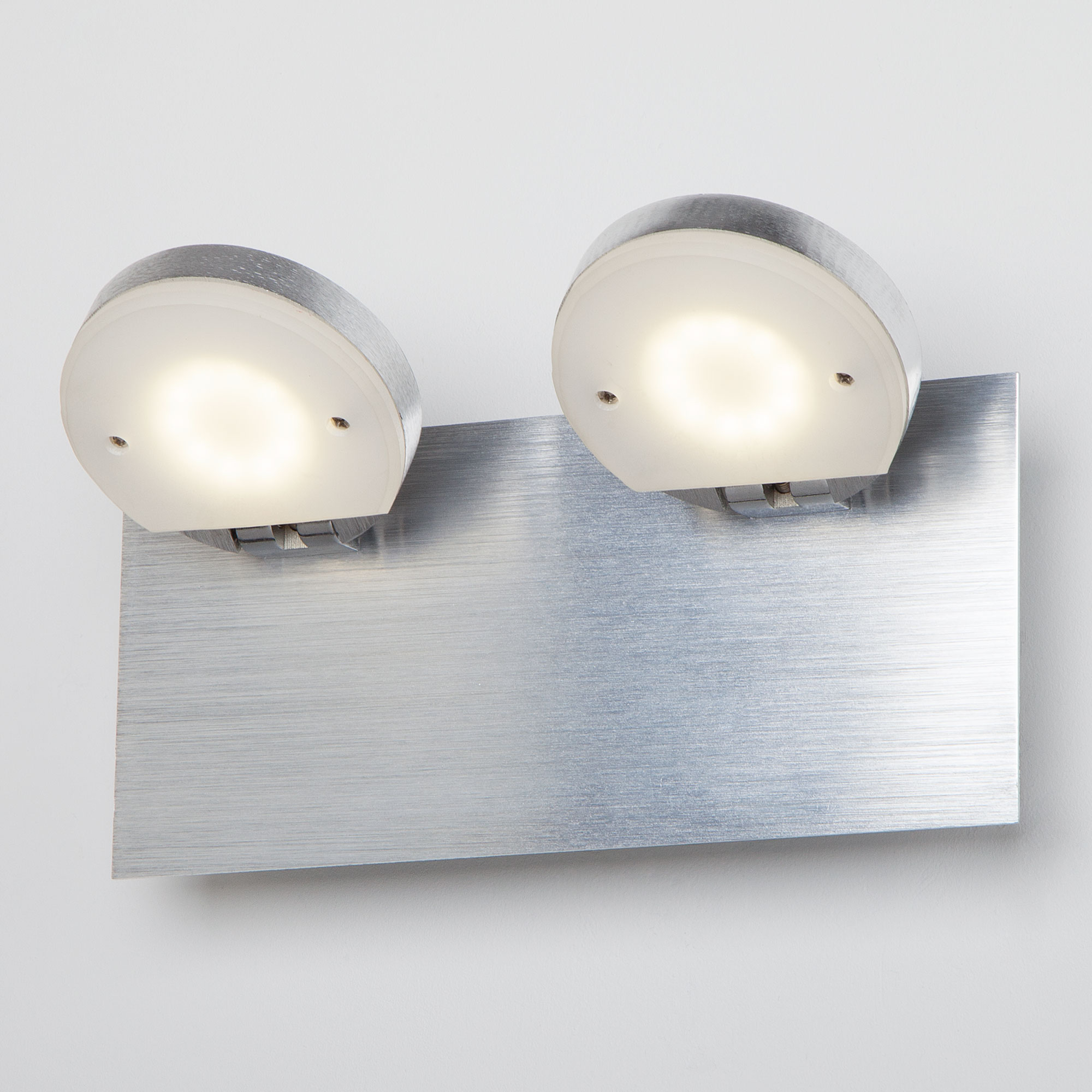 Настенный светодиодный светильник Eurosvet Cover 20004/2 алюминий
