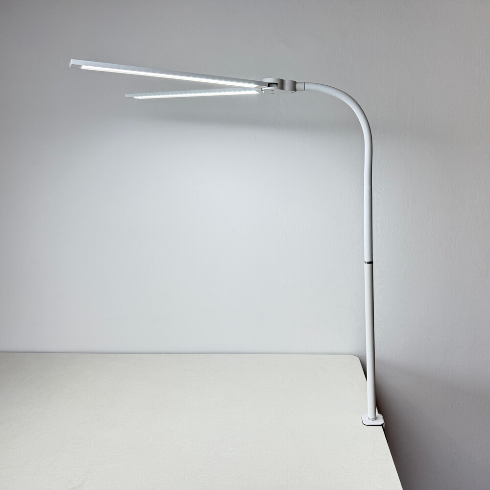 Настольная лампа Arte Lamp Tilt A5127LT-1WH