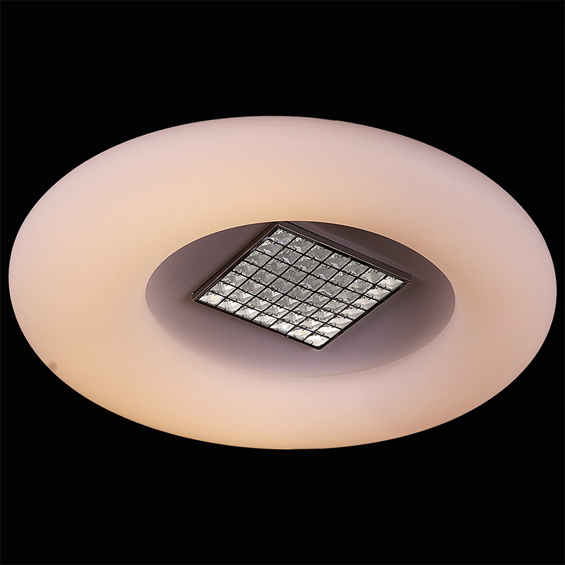 Потолочная люстра Reluce 09969-0.3-115W WT