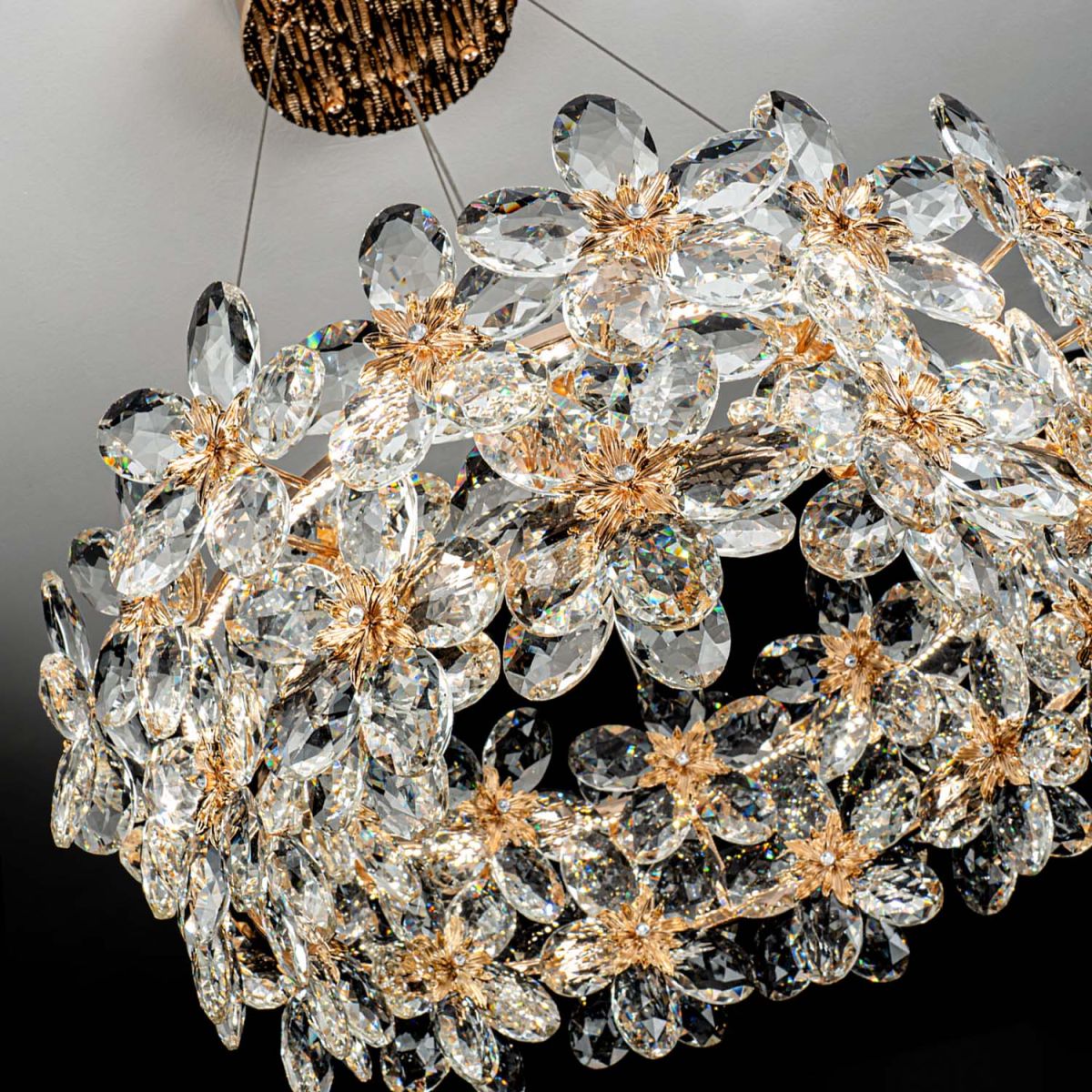 Подвесная люстра с пультом Modelux ML.9520.600 GD