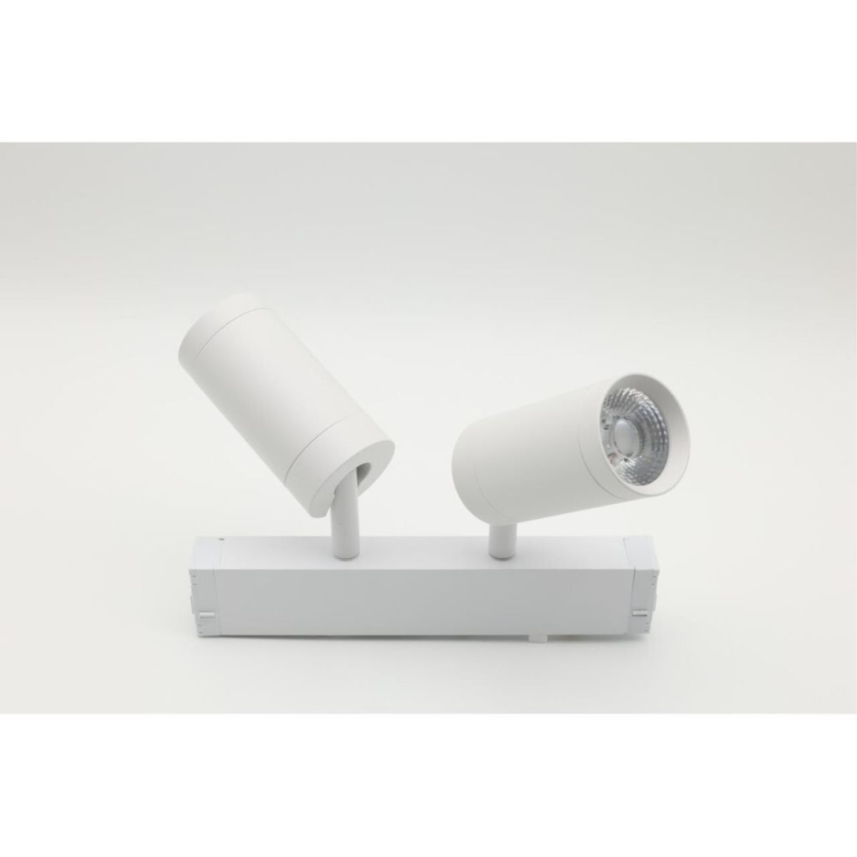 Трековый магнитный светильник Aployt Magnetic track 220 APL.0204.10.18