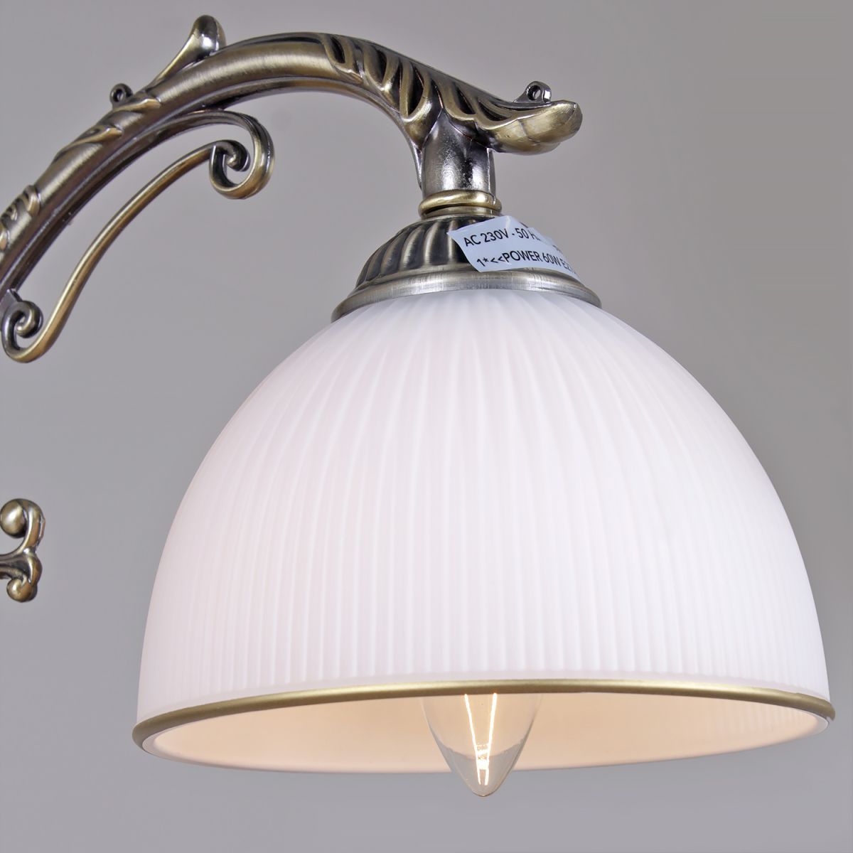 Потолочная люстра Reluce 19018-0.3-05