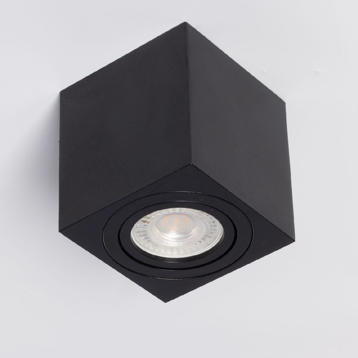 Накладной светильник De Markt Прайм 850011701