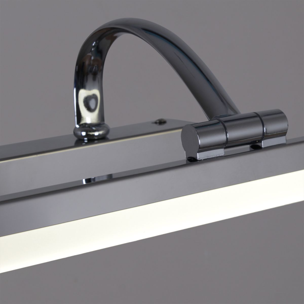 Подсветка для зеркал Reluce 06718-0.2-750