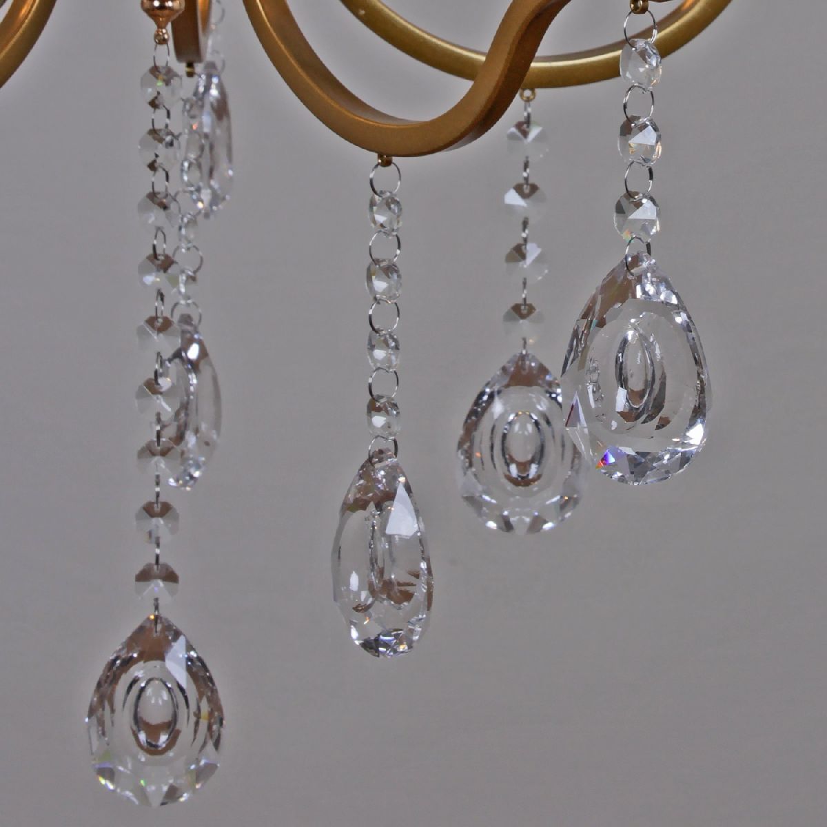 Подвесная люстра Reluce 03813-0.4-05 GD+FGD