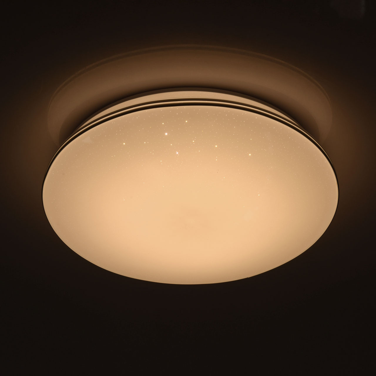 Потолочный светодиодный светильник De Markt Ривз 674014701 в #REGION_NAME_DECLINE_PP#