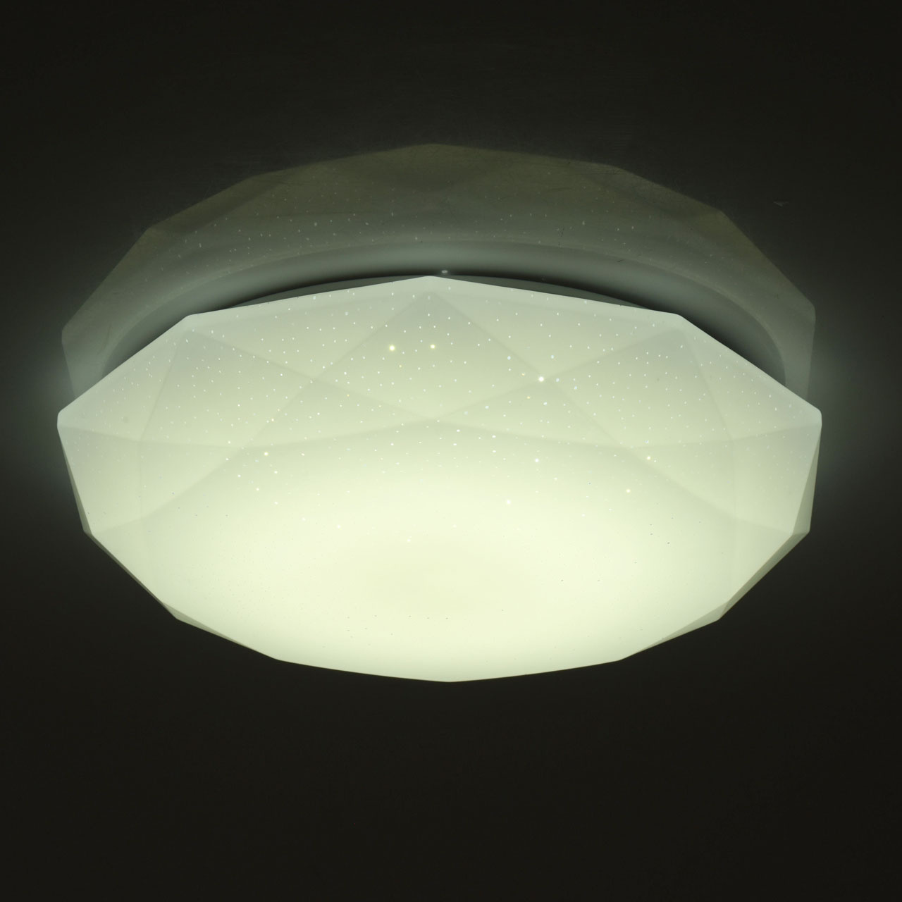 Потолочный светодиодный светильник De Markt Ривз 9 674014901