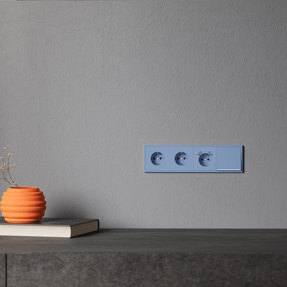 Накладка для розетки с заземлением и защитными шторками, с USB A+A Voltum S70 (деним) VLS000915