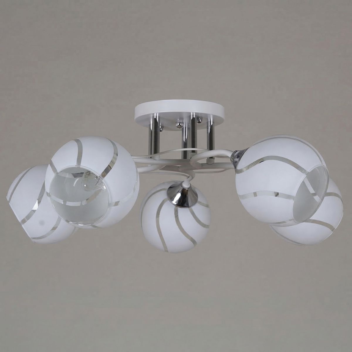 Потолочная люстра Reluce 99360-0.3-05 WH+CR