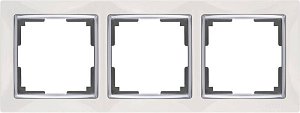 Рамка Werkel Snabb на 3 поста белая WL03-Frame-03-white 4690389046124