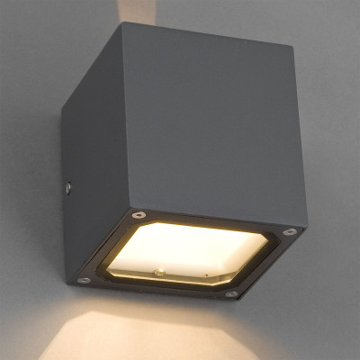 Уличный настенный светильник Nowodvorski Khumbu 4443 18910₽