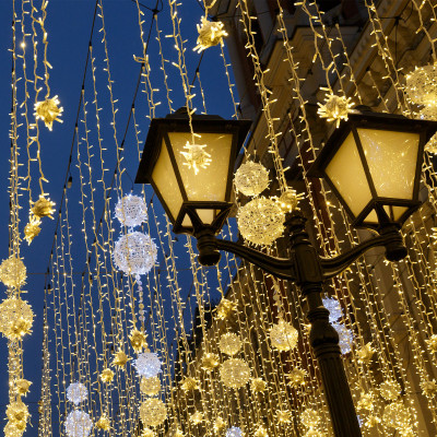 Светодиодная нить Eurosvet 400-101 теплый белый с эффектом мерцания 10м IP65 1950₽